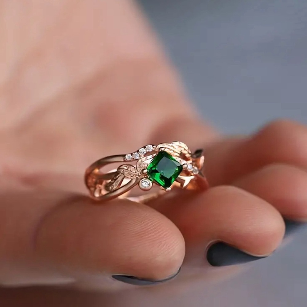 Enchanted Forest Green CZ Rose Gold Ring. New. - Picture 5 of 10